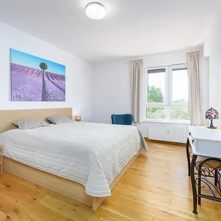 Solna 11b Tel 600 - 255 -778 Apartment