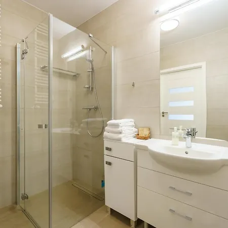 Solna 11b Tel 600 - 255 -778 Kolobrzeg