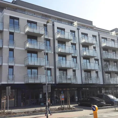 Solna 11b Tel 600 - 255 -778 *